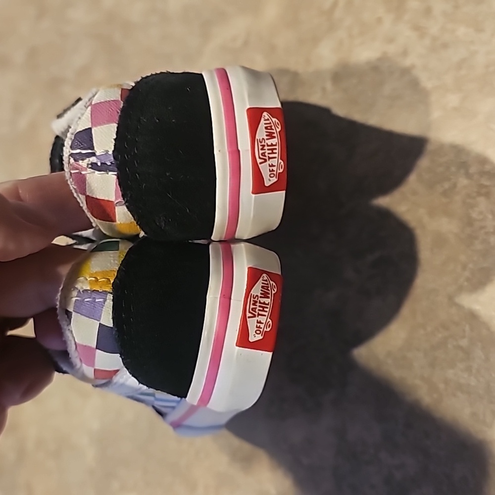 Toddler Van's sneakers, size 4 - Picture 2 of 5